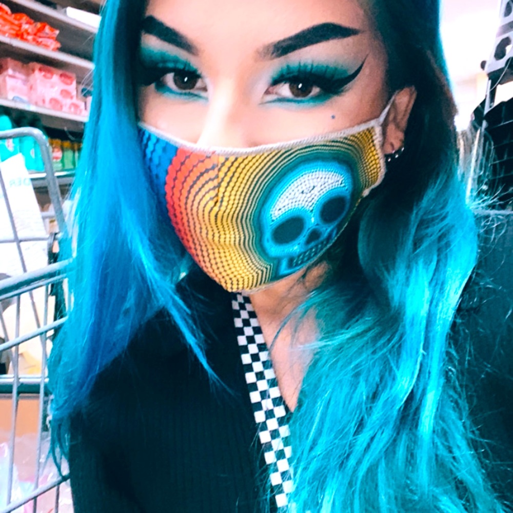 Meet your Posher, Rebeca